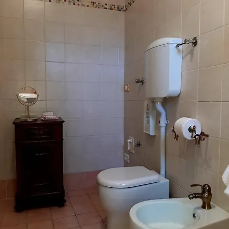 Charme In Righi Apartment