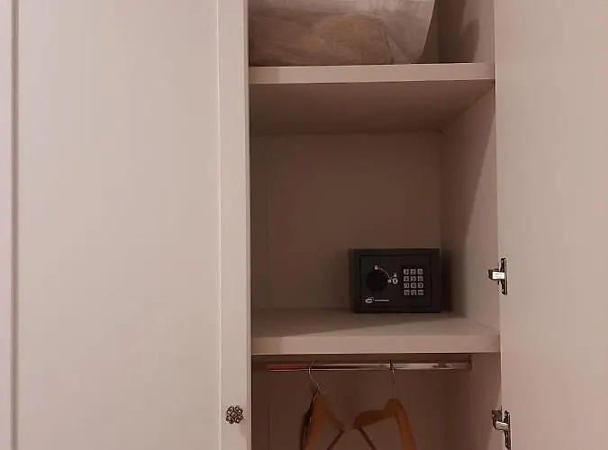 Charme In Righi Lägenhet